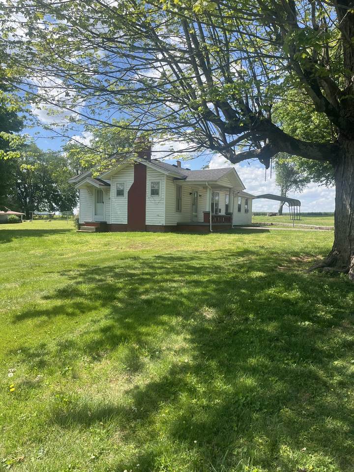 1107 W Church St - Photo 1
