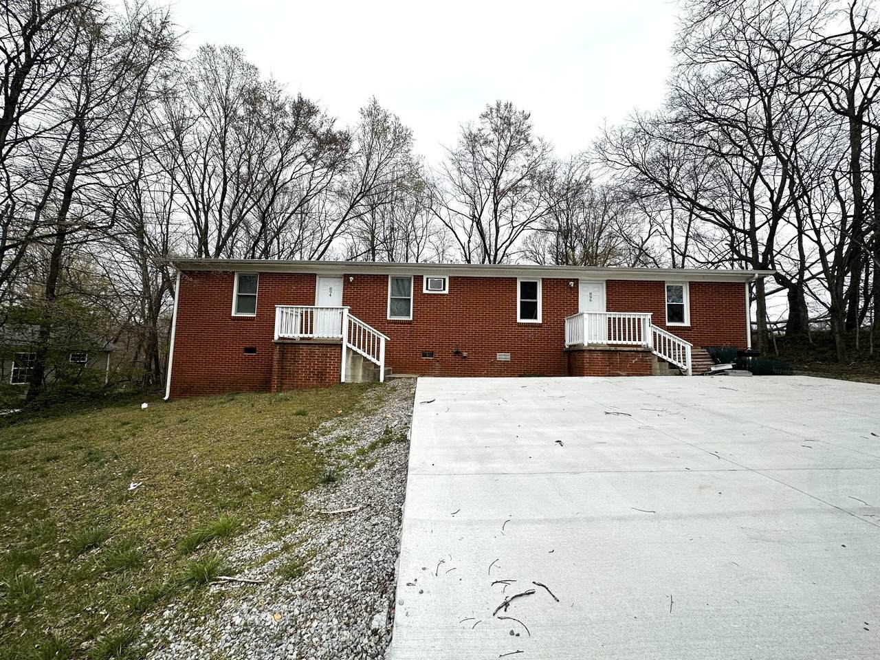 896 Locust Dr - Photo 1