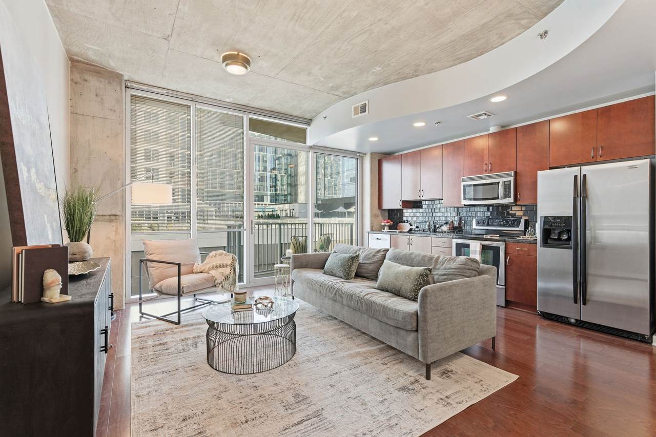 301 Demonbreun St - Photo 1