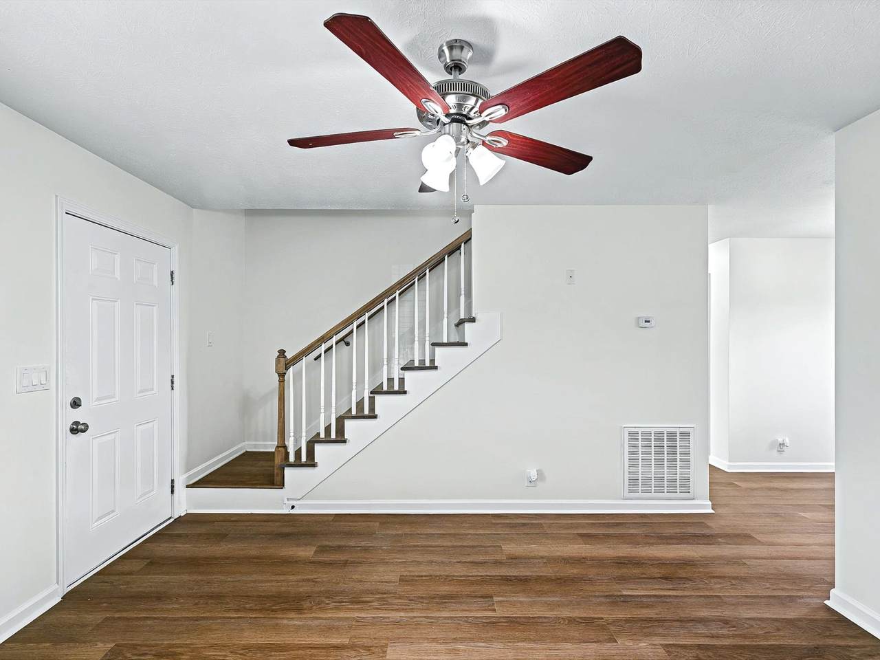 https://bt-photos.global.ssl.fastly.net/nashville/1280_boomver_1_RTC3183759-1.jpg