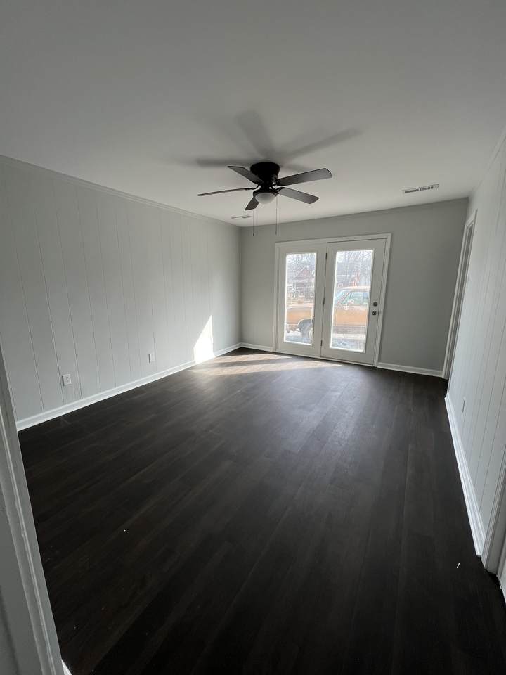 1810 S Main St - Photo 1