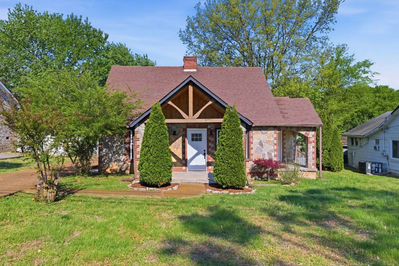 407 Pitts Ave - Photo 1