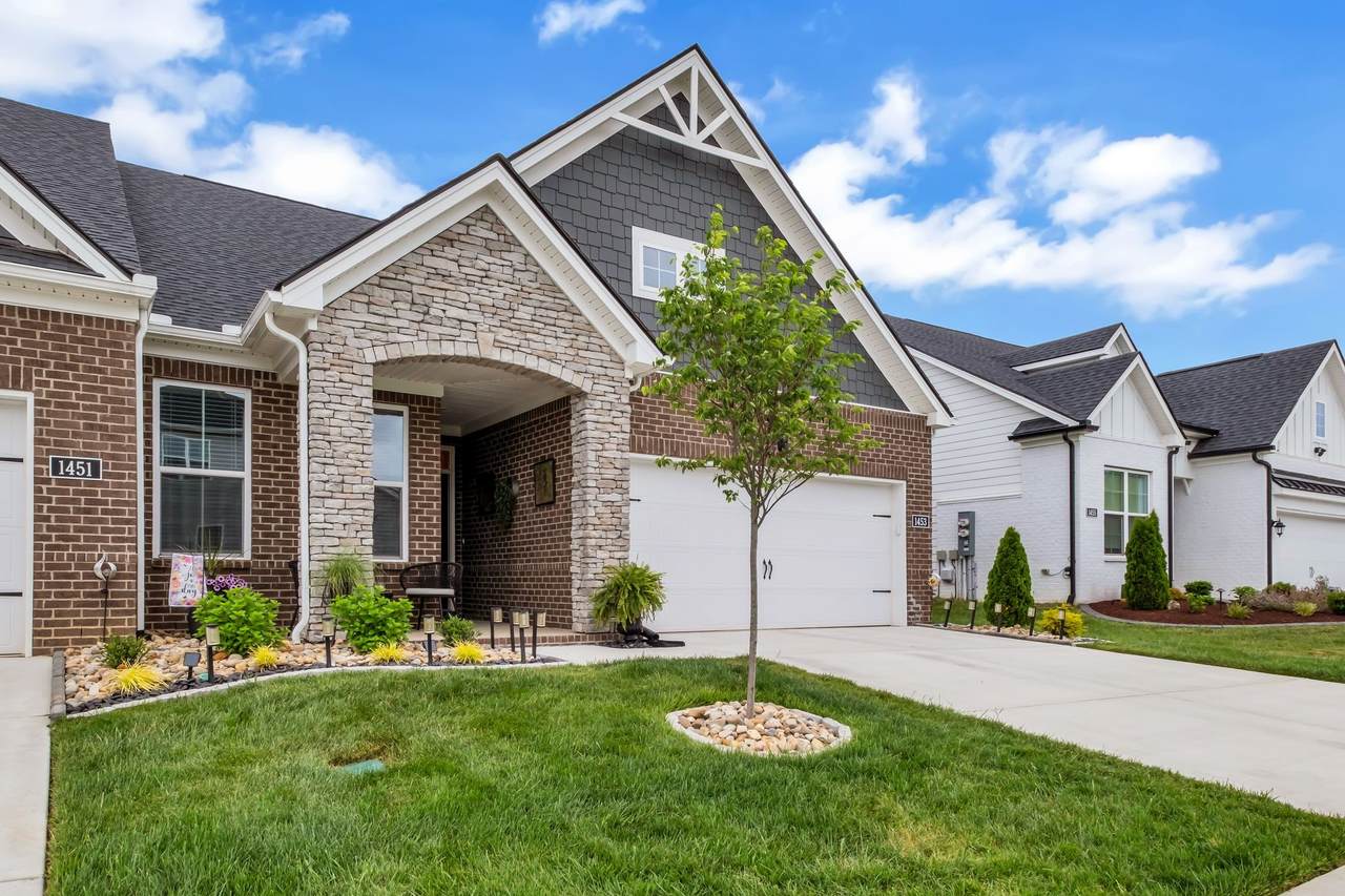1453 Autumn Leaf Ln - Photo 1
