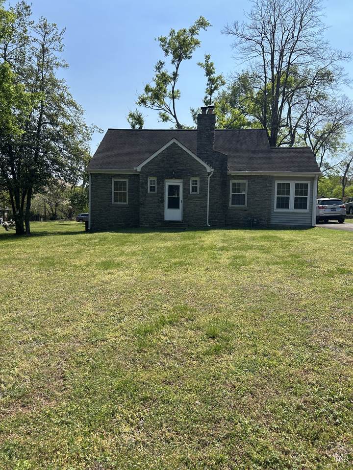 1412 E Riverwood Dr - Photo 1