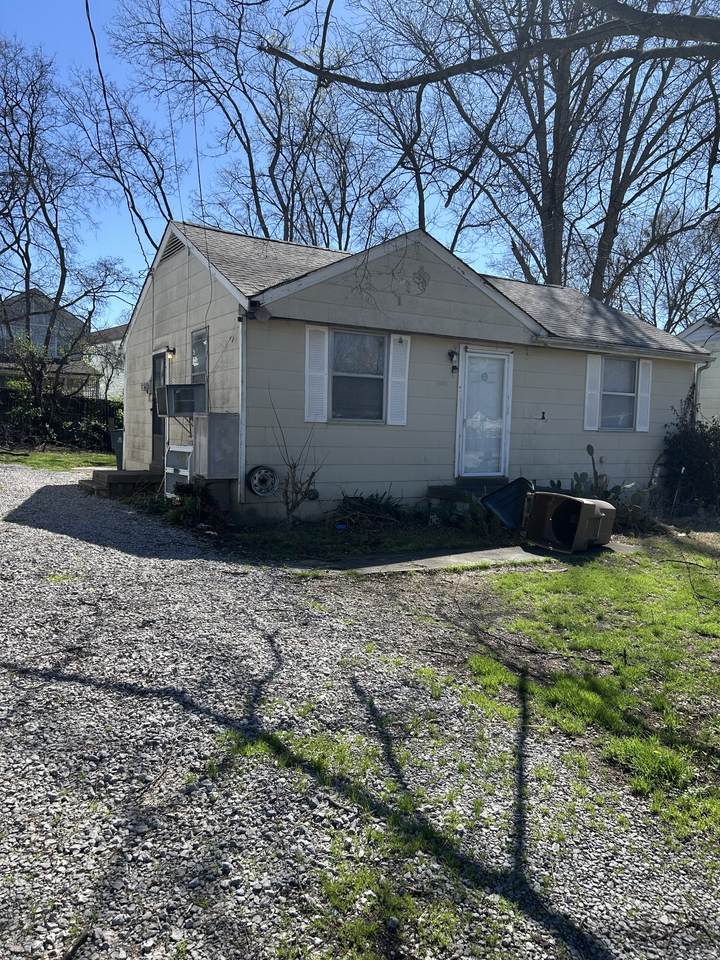 1002 Trice Dr - Photo 1