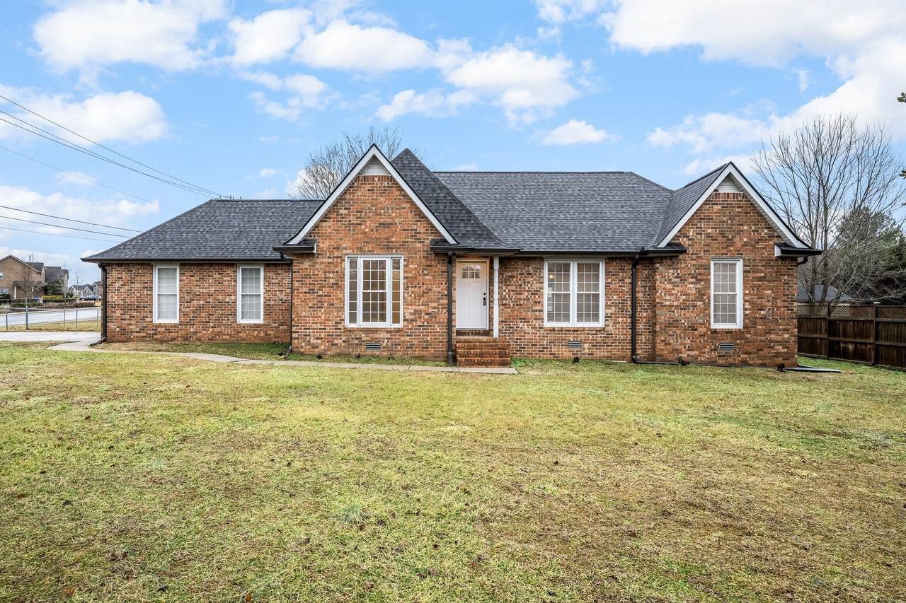 1015 Brinkley Rd - Photo 1