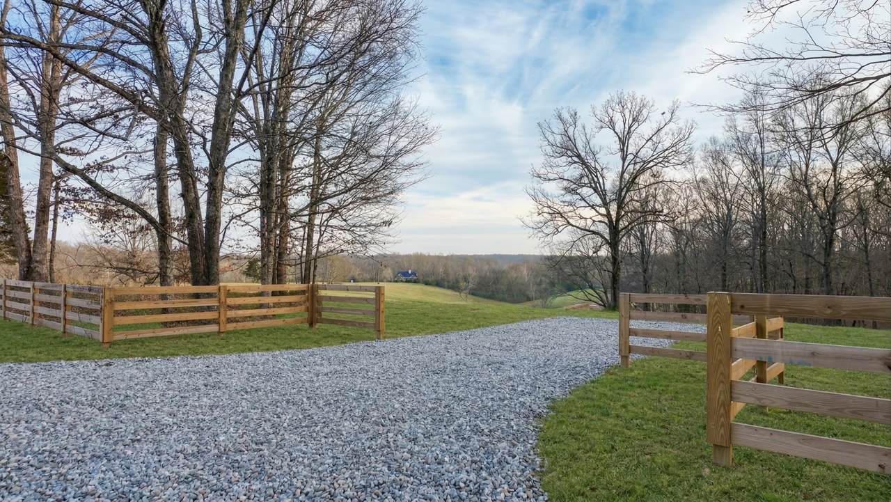 1103 Cowan Rd - Photo 1