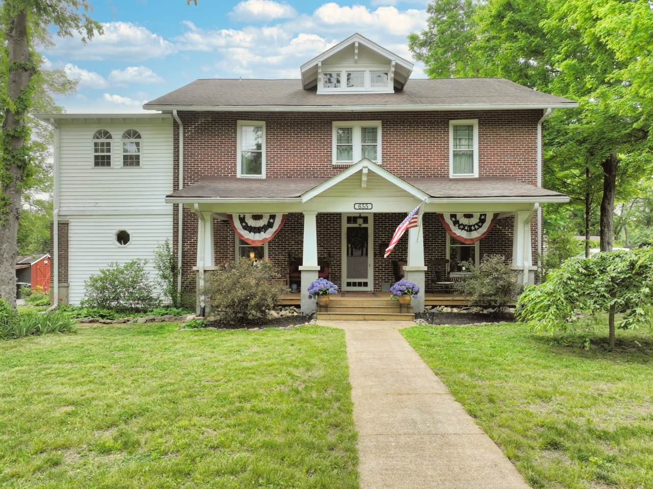 655 E Main St - Photo 1