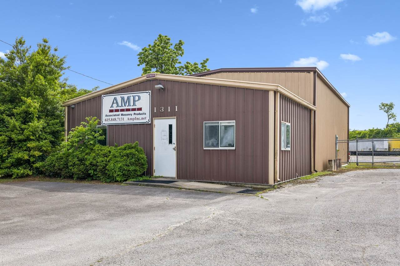 1311 W College St - Photo 1