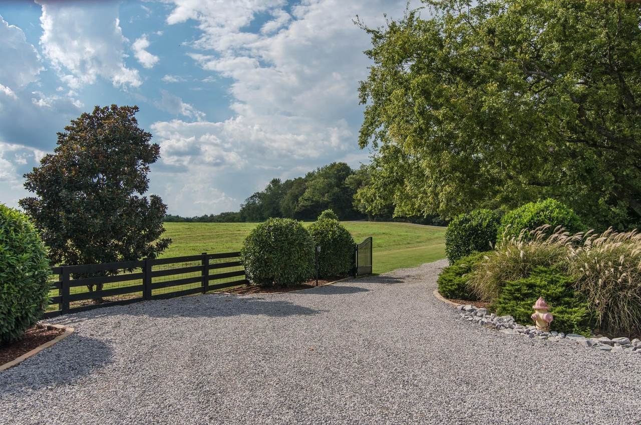 1091 Tulloss Rd - Photo 1