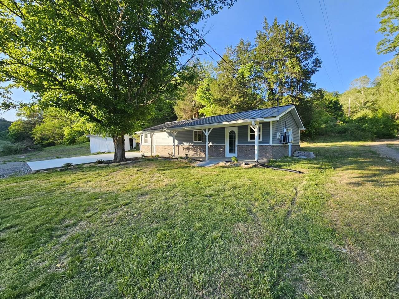 https://bt-photos.global.ssl.fastly.net/nashville/1280_boomver_1_RTC3189779-1.jpg