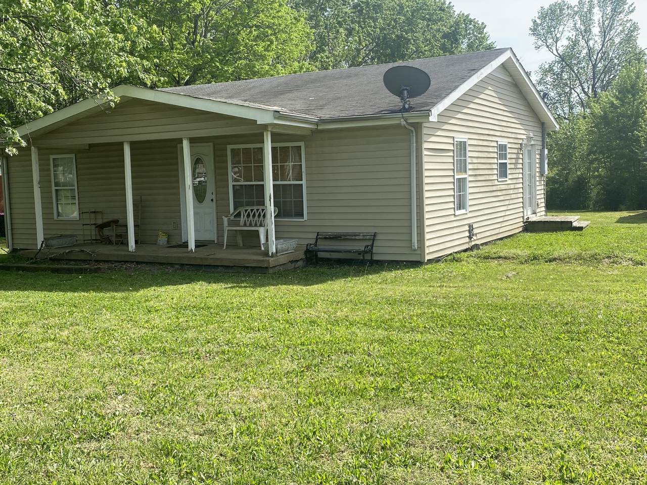 2058 Old Greenbrier Pike - Photo 1