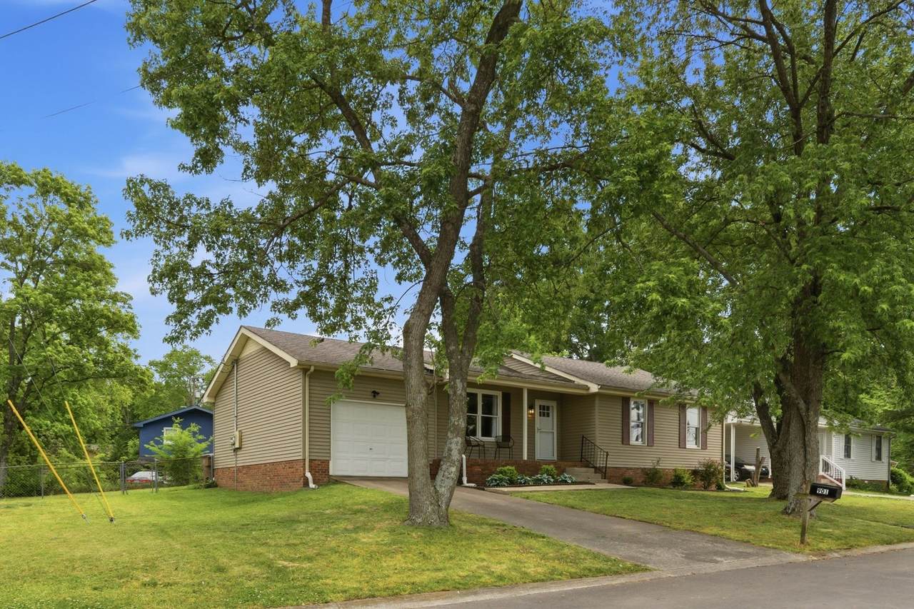 901 Preston Ct - Photo 1