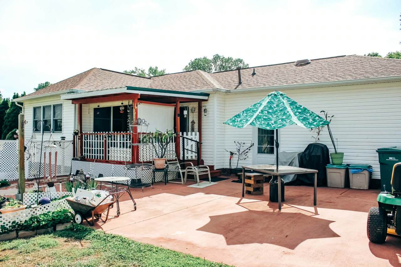 https://bt-photos.global.ssl.fastly.net/nashville/1280_boomver_1_RTC3189974-1.jpg