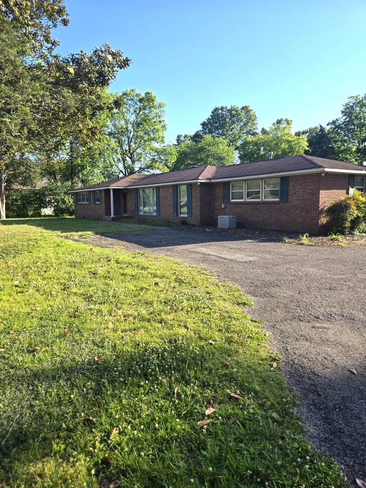 2009 Kingsbury Dr - Photo 1