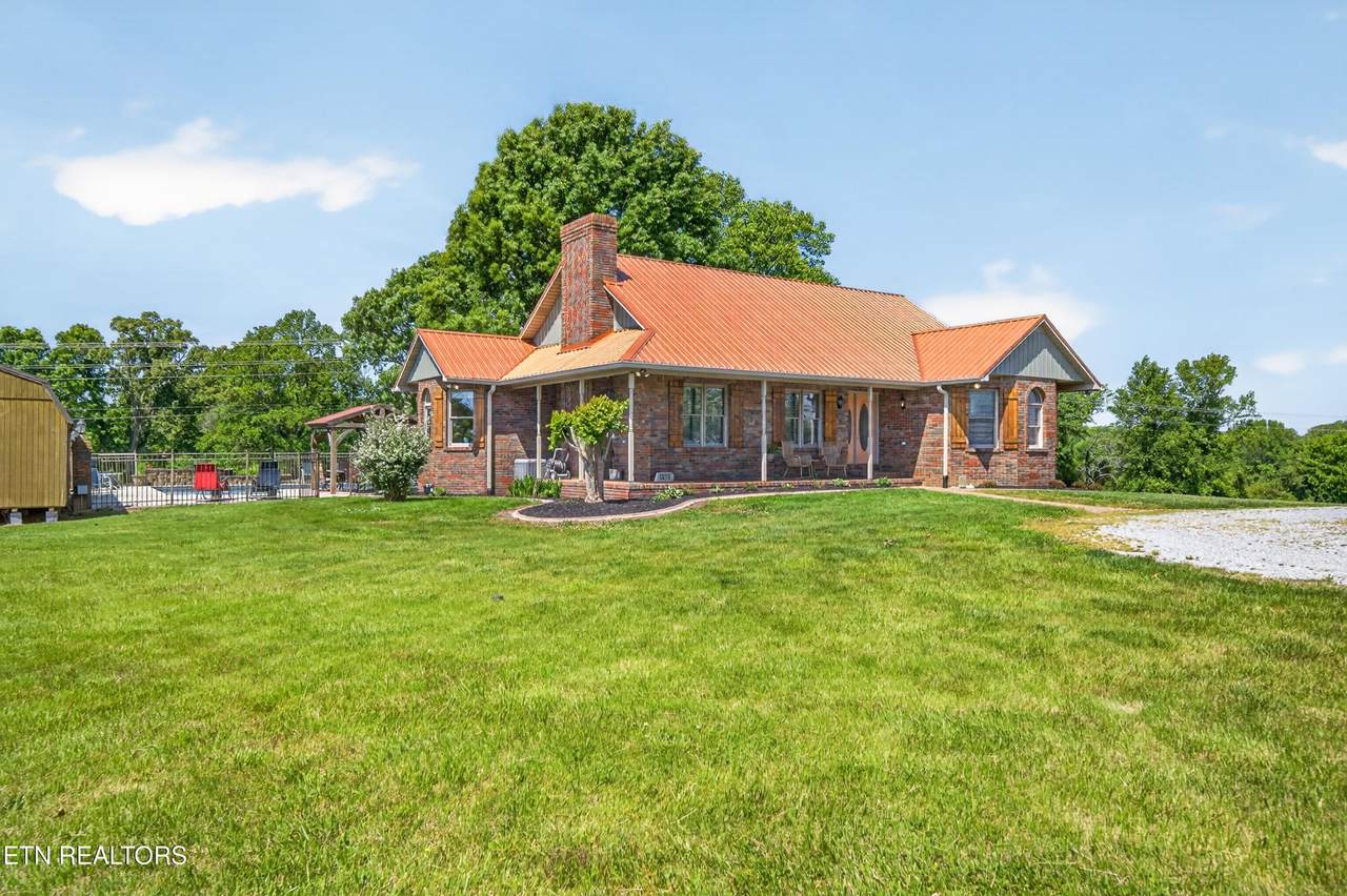4015 Baxter Rd - Photo 1