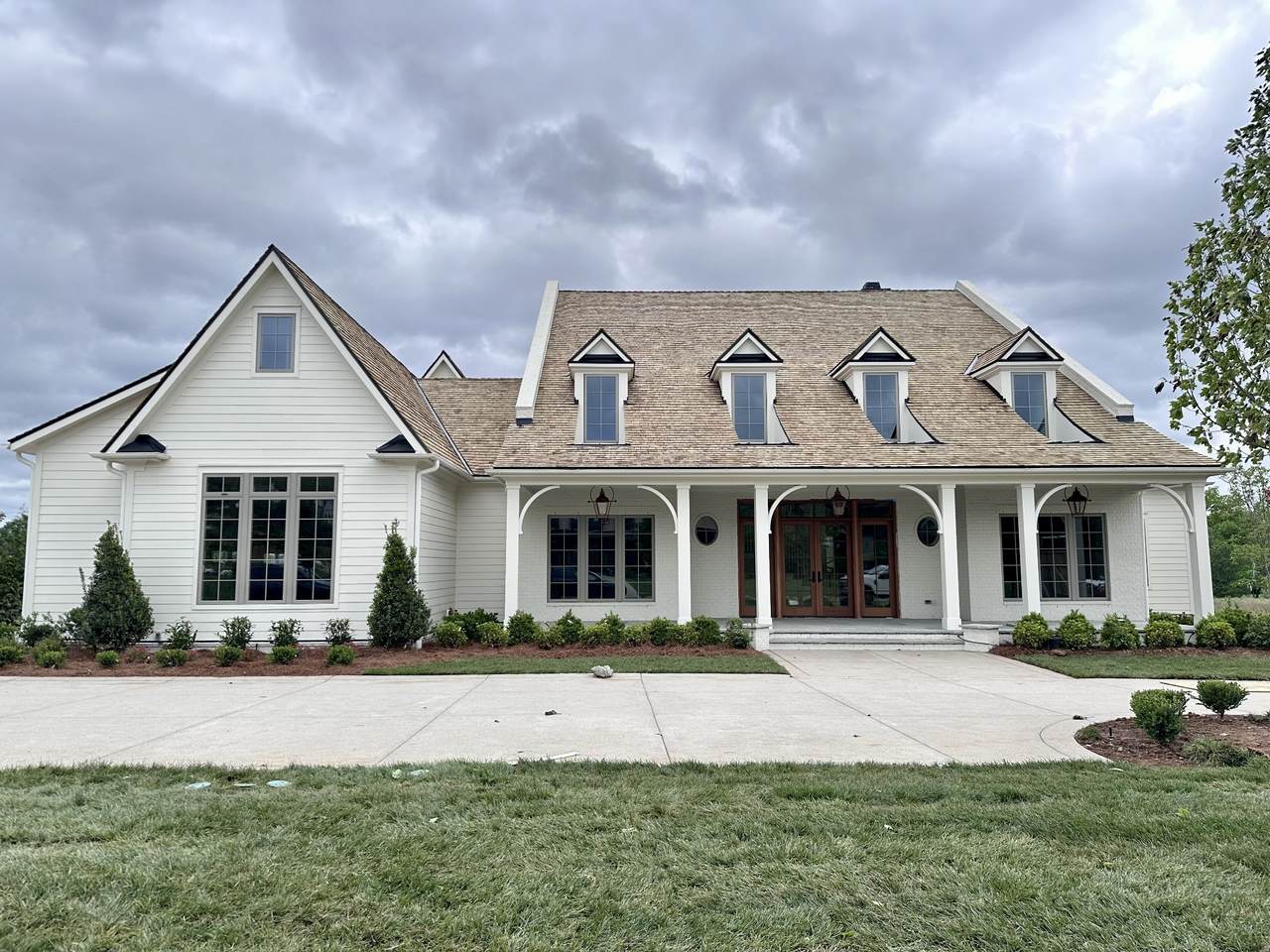 1100 Mccall Ct - Photo 1
