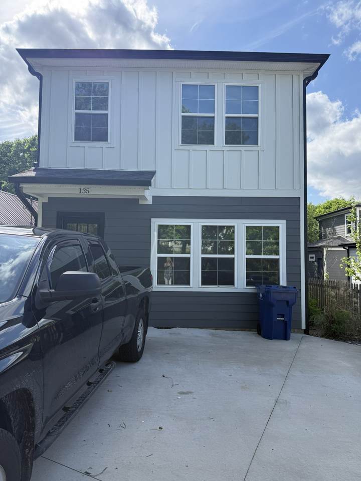 135 Lawn St - Photo 1