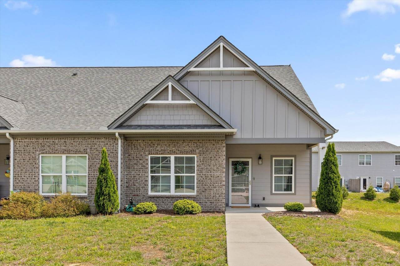 523 Ne Bellingham Drive - Photo 1