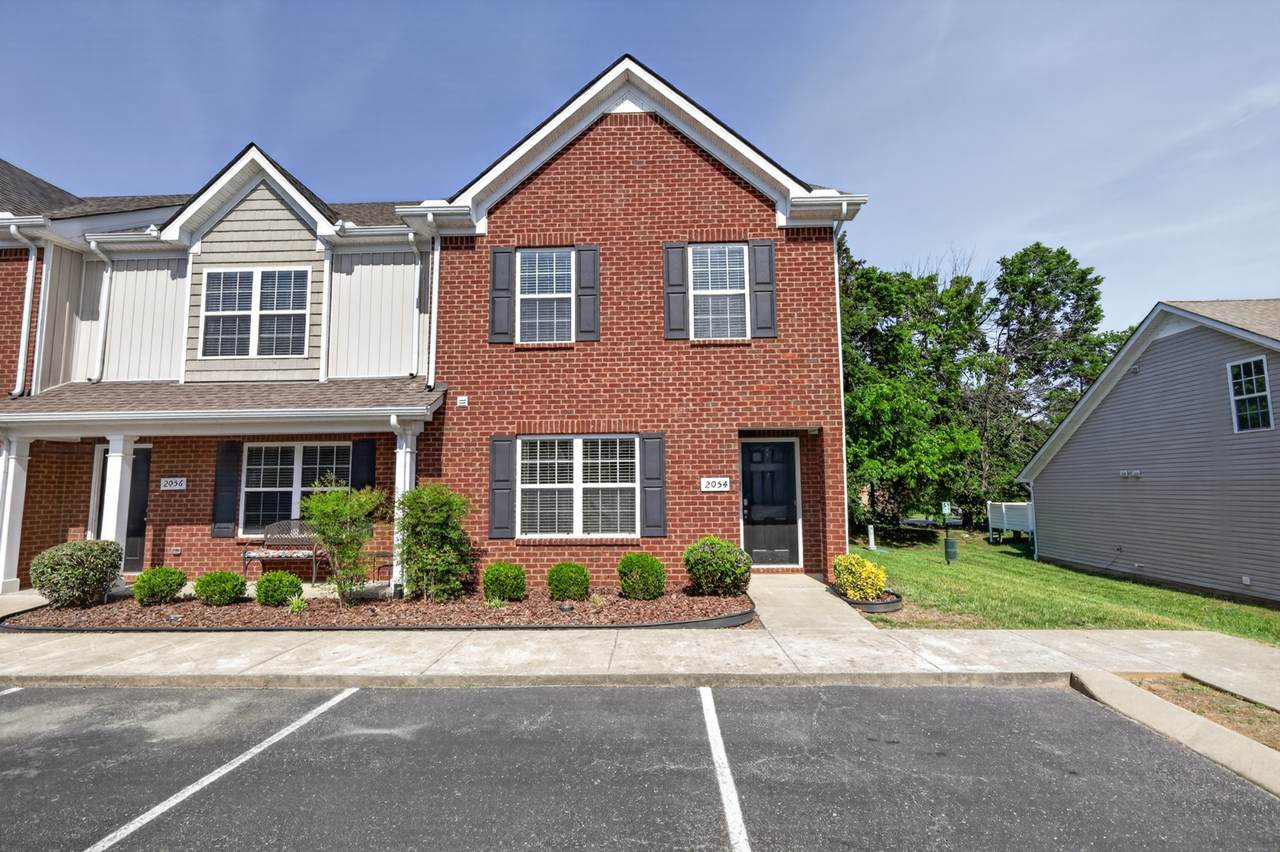 2054 Caladonia Way - Photo 1