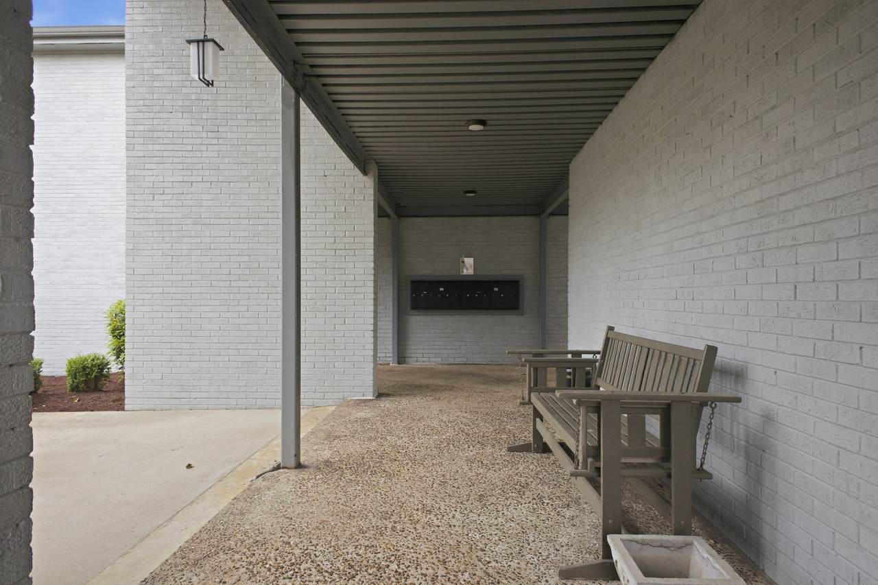 https://bt-photos.global.ssl.fastly.net/nashville/1280_boomver_1_RTC3191051-1.jpg