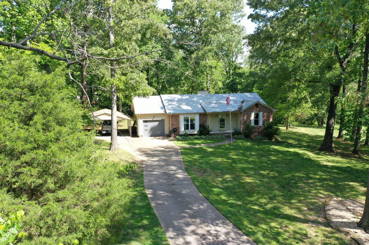 1404 Windhill Ct - Photo 1