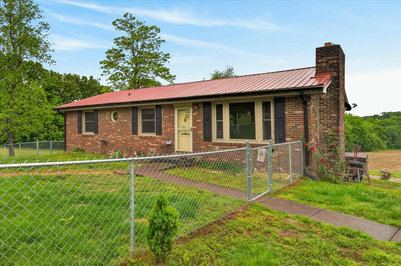 https://bt-photos.global.ssl.fastly.net/nashville/1280_boomver_1_RTC3191317-1.jpg