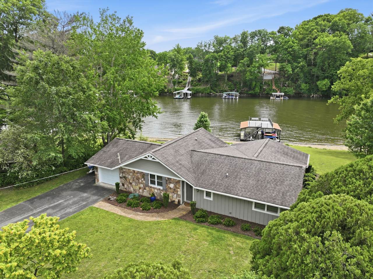 659 Westwood Ln - Photo 1