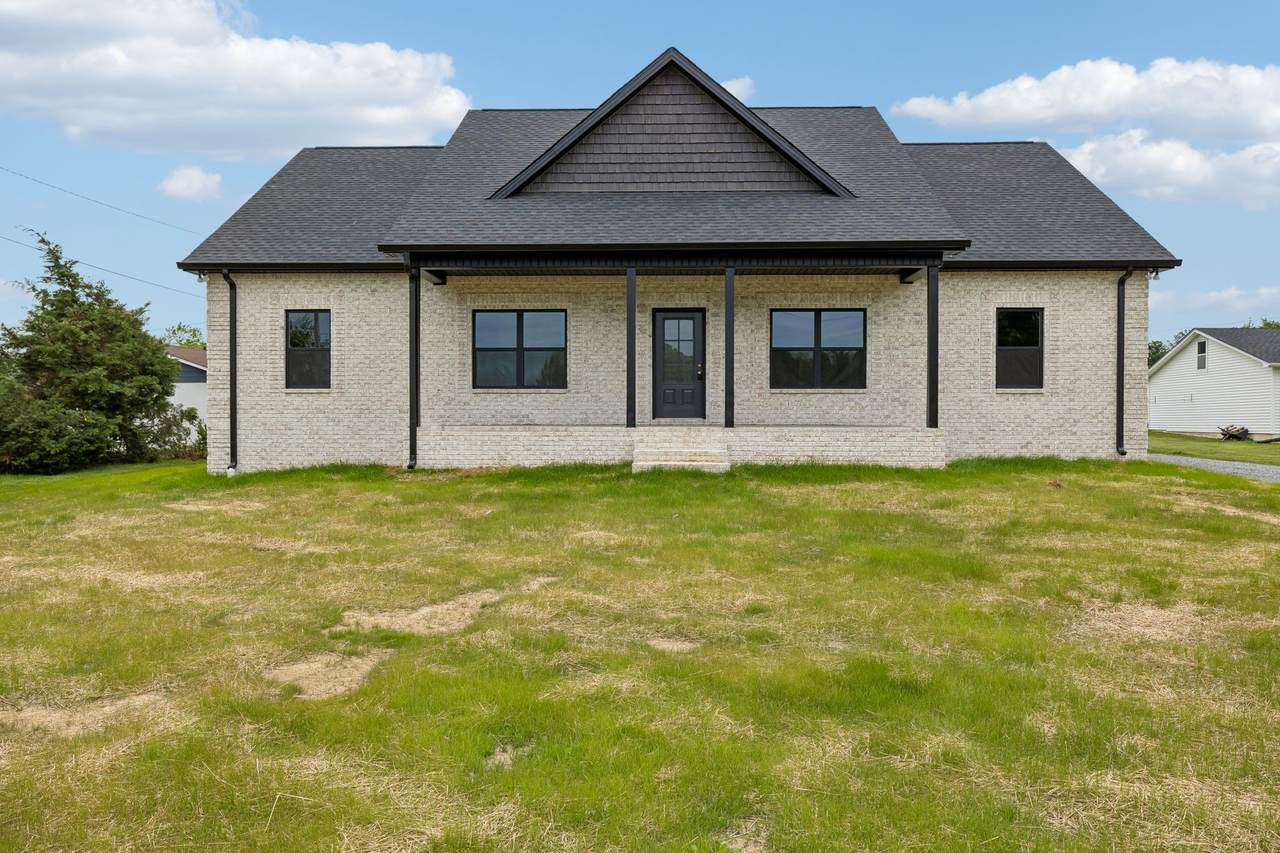 1702 Ellington Dr - Photo 1