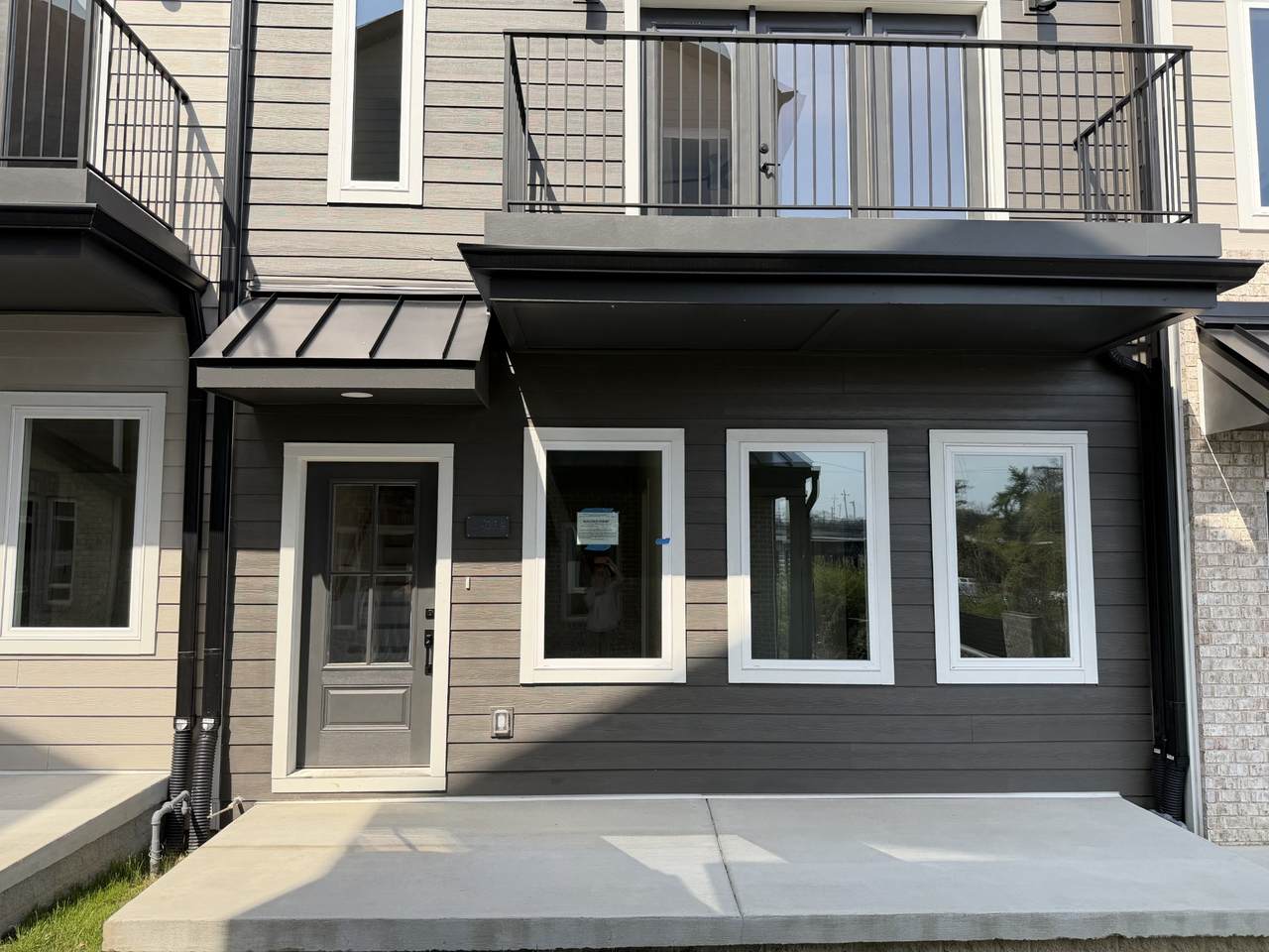 6124 Robertson Ave - Photo 1