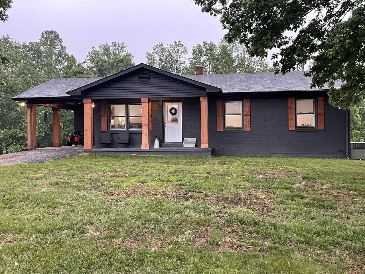 137 Bethany Rd - Photo 1