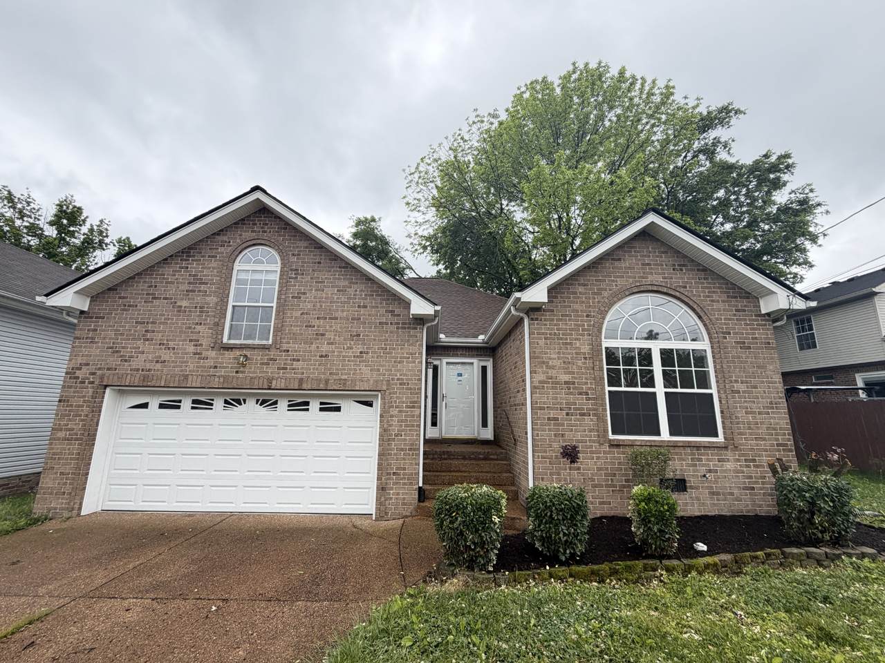 316 N Birchwood Dr - Photo 1