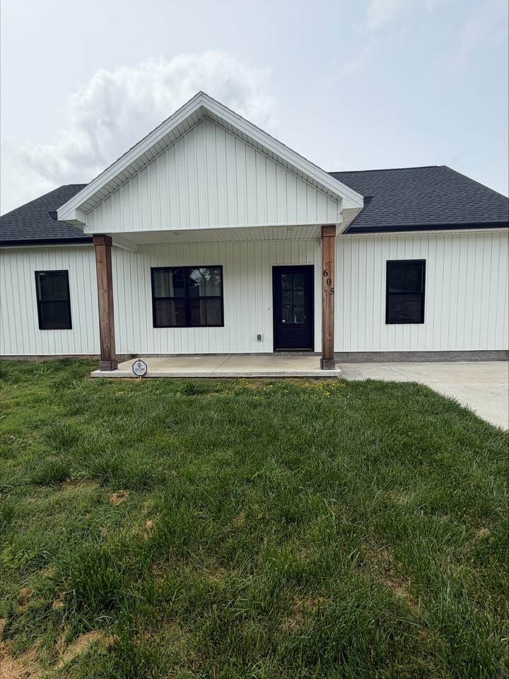 605 Colonette Dr - Photo 1