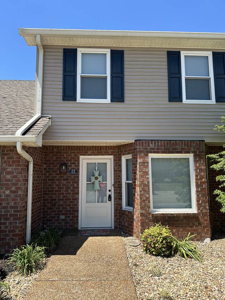 138 Cambridge Dr - Photo 1