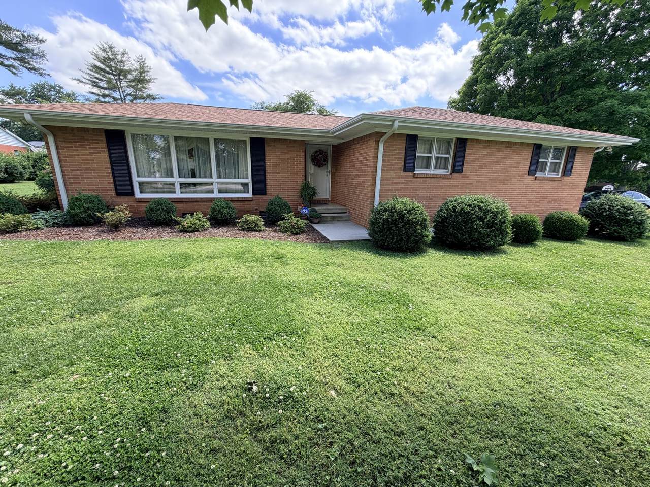 207 Mary Sharp Dr - Photo 1