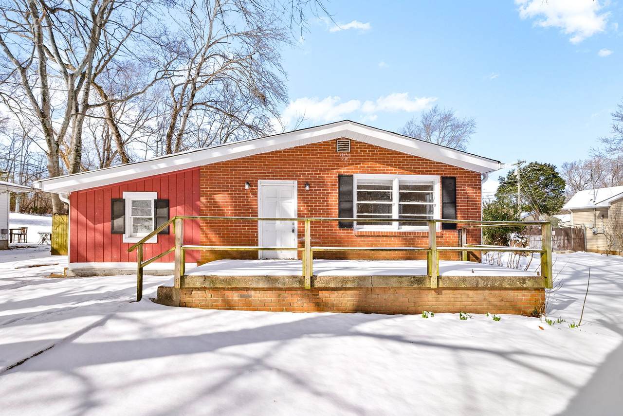 3 Garth Dr - Photo 1