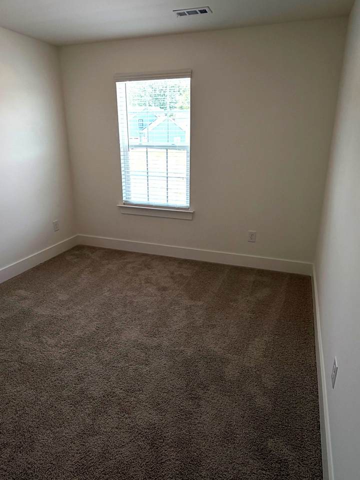 7289 Fairlawn Dr - Photo 1