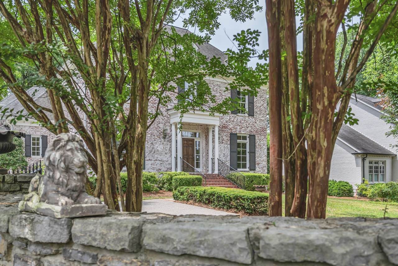 3205 Woodlawn Dr - Photo 1