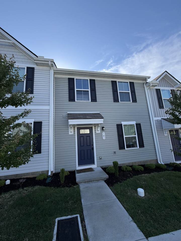 2757 Thornton Grove Blvd - Photo 1
