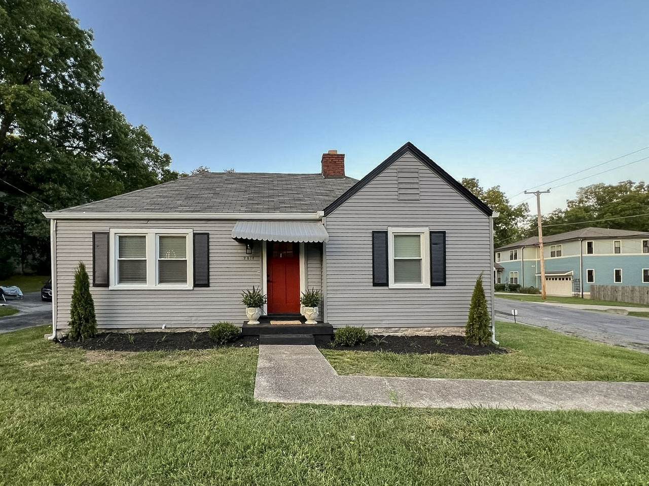 2818 Vaulx Ln - Photo 1