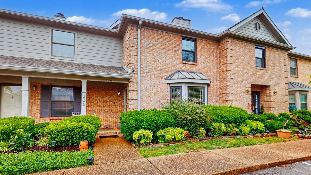 226 Ellington Pl - Photo 1