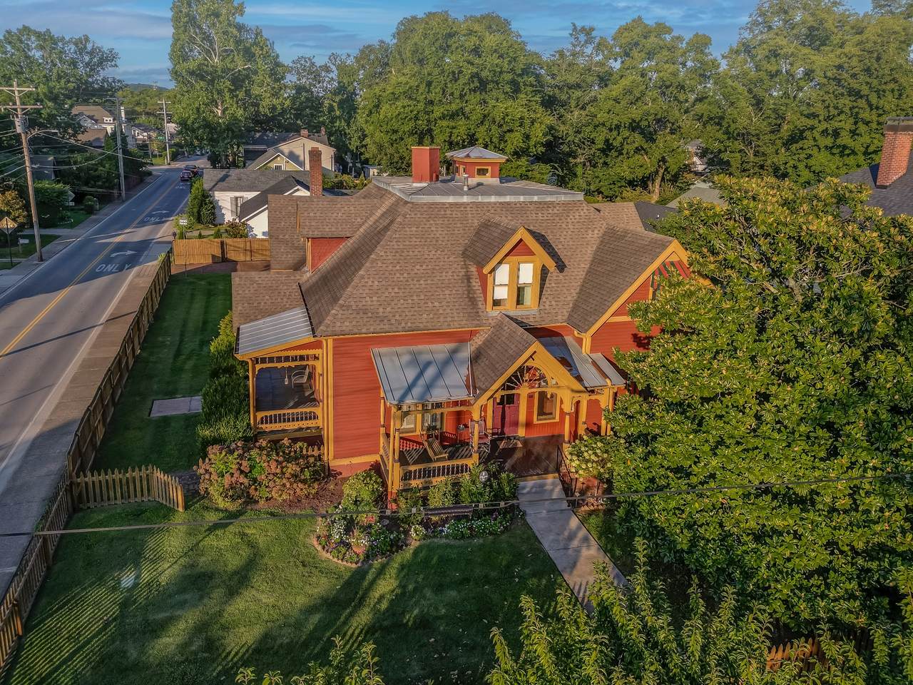 305 4th Ave - Photo 1