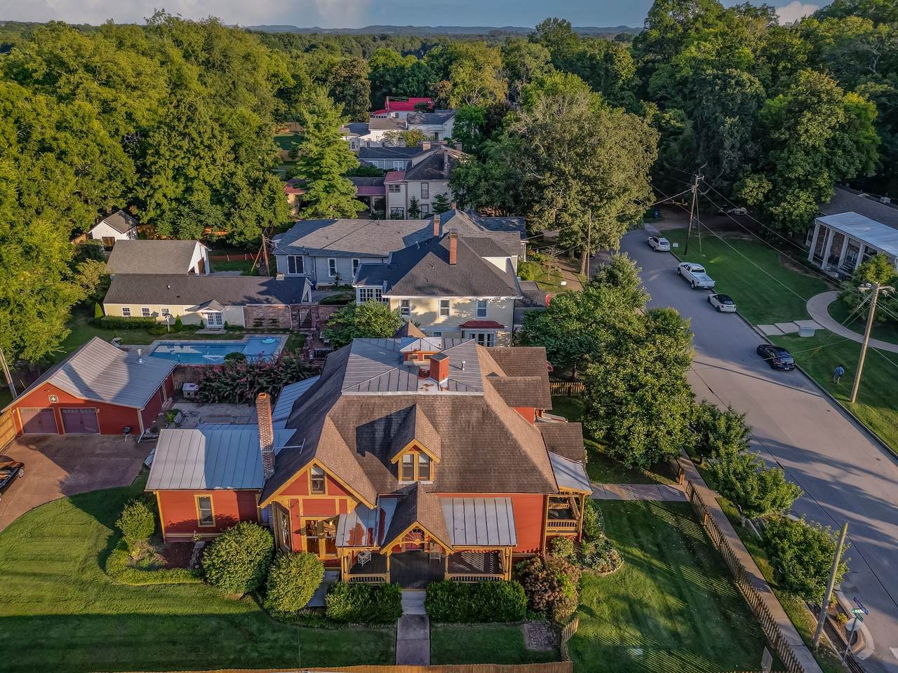 https://bt-photos.global.ssl.fastly.net/nashville/1280_boomver_1_RTC3205274-1.jpg