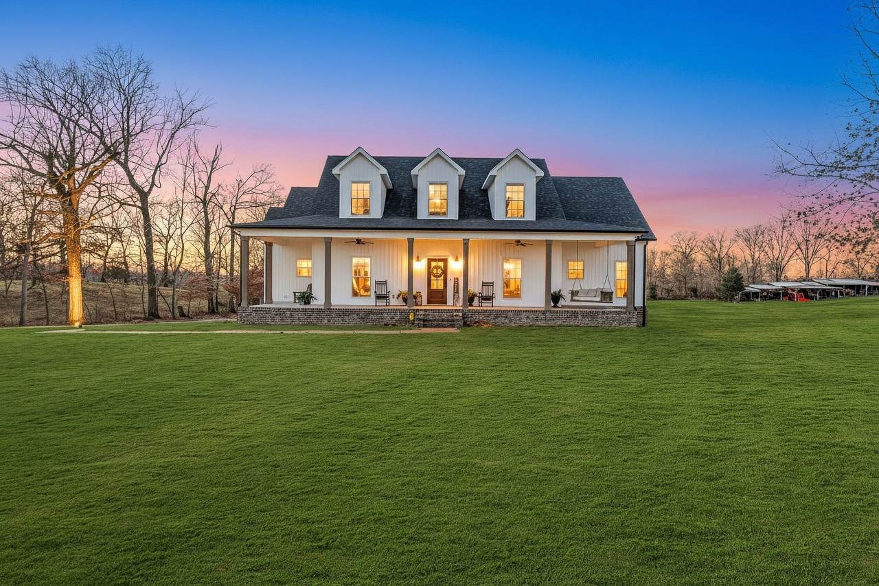 5574 Dowlen Rd - Photo 1