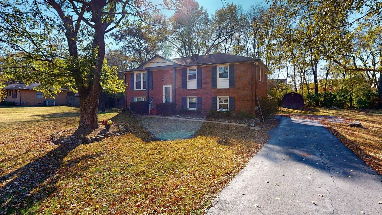 221 Meadowgreen Dr - Photo 1