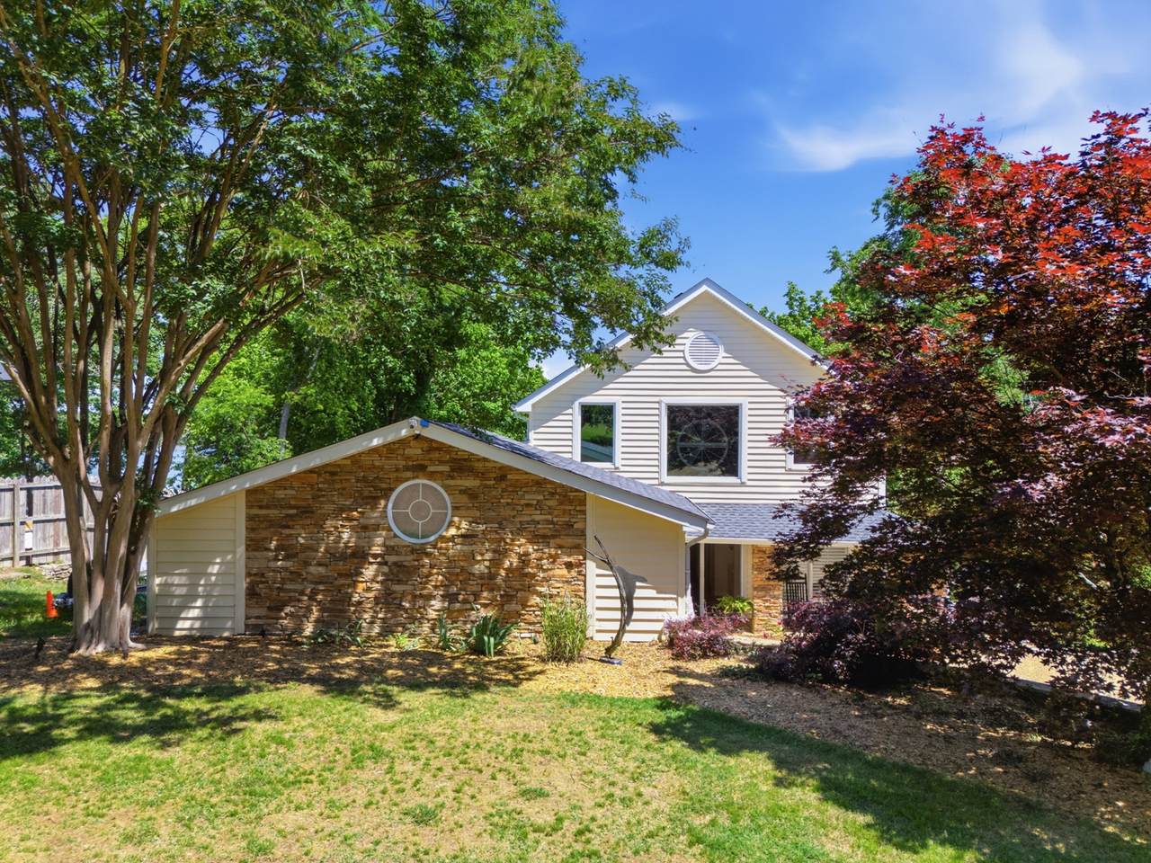 135 Keenan Ln - Photo 1