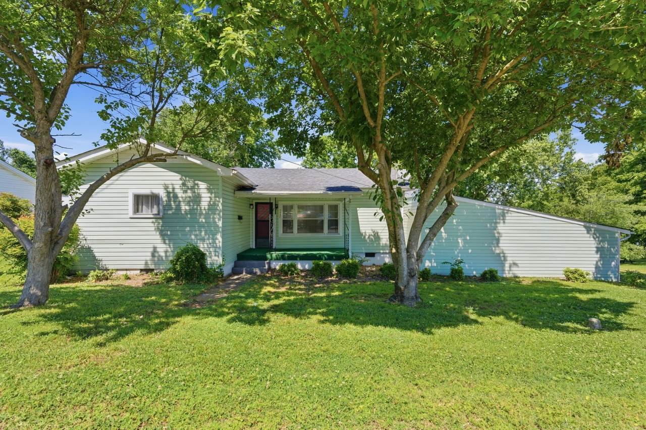 3007 Dabbs Ave - Photo 1