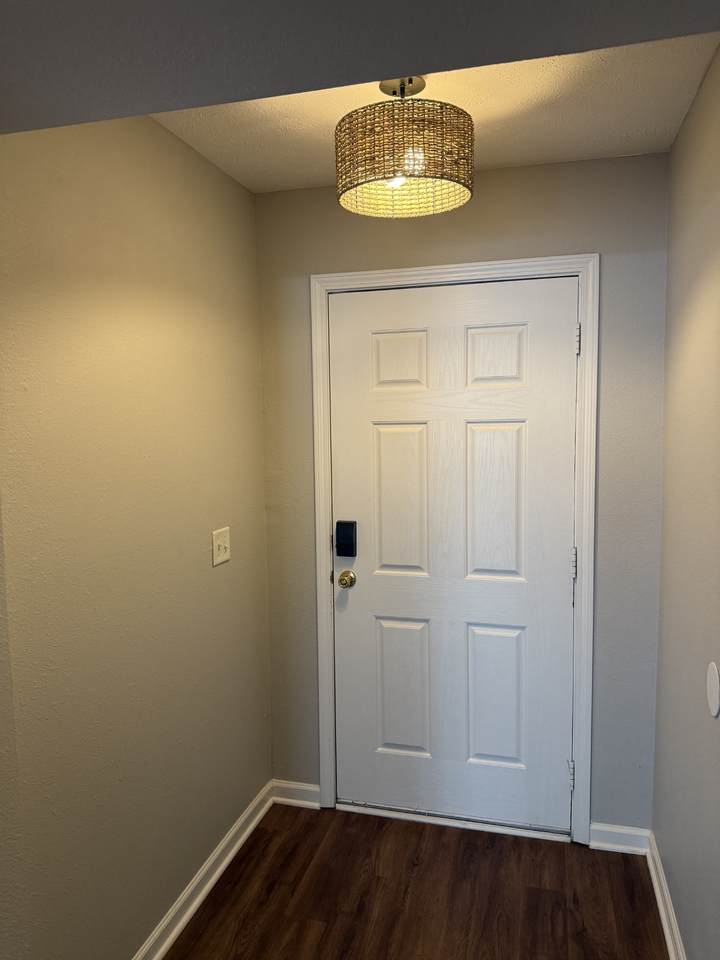 https://bt-photos.global.ssl.fastly.net/nashville/1280_boomver_1_RTC3206924-1.jpg