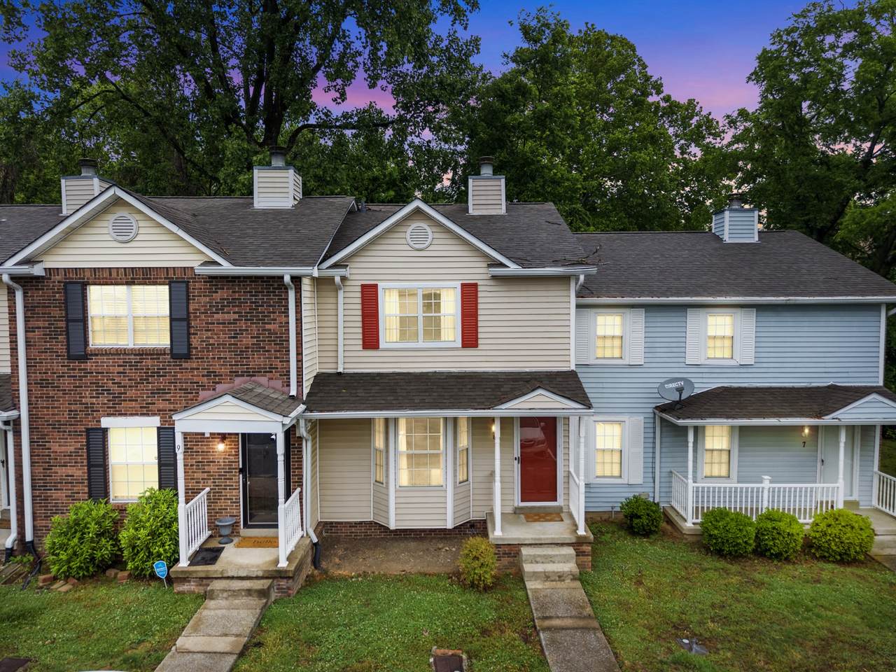 8 Rolling Meadows Dr - Photo 1