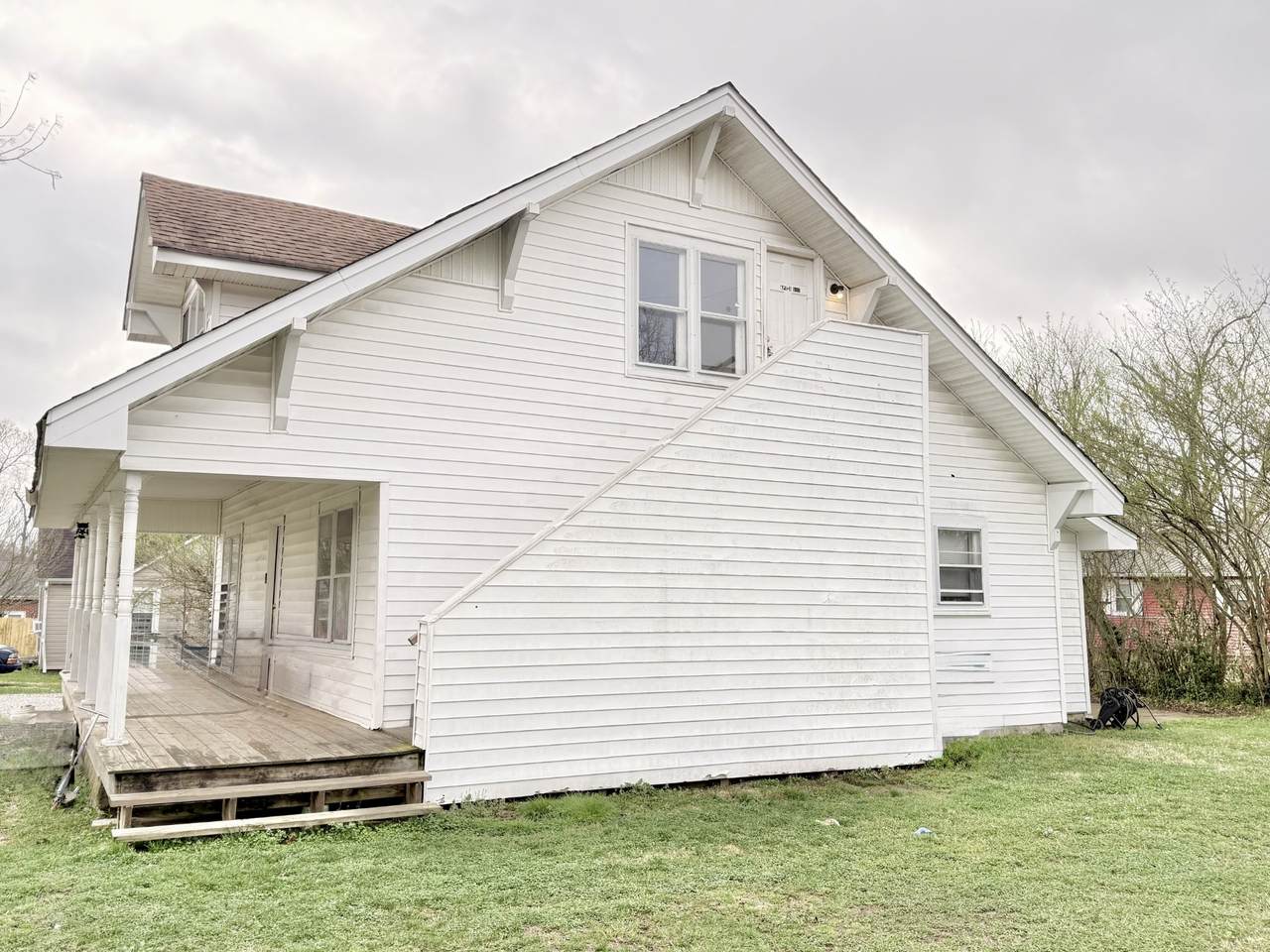 502 Oak Dr - Photo 1